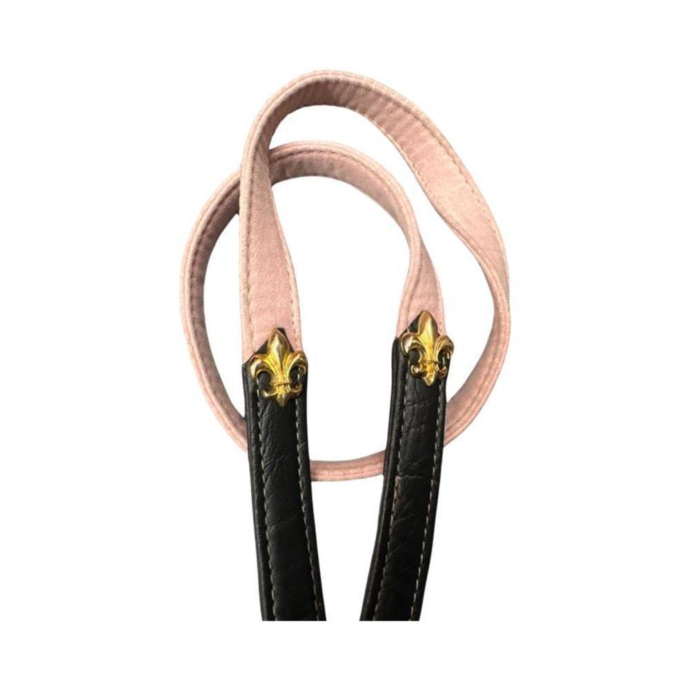 Elegance in Pink - Vegan Leather Quilted Dog Leash 4' - Picture 3 of 5